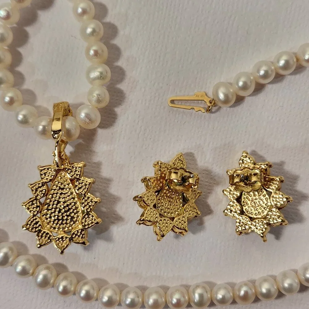 14K Pearl Necklace Bracelet & Earrings Complete Set Vintage Mint Peridot Avon - Picture 8 of 11